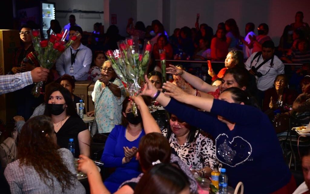 Ayuntamiento de Tijuana festeja a mamá