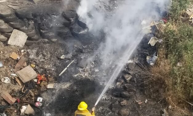 Bomberos de Tijuana no paran de trabajar