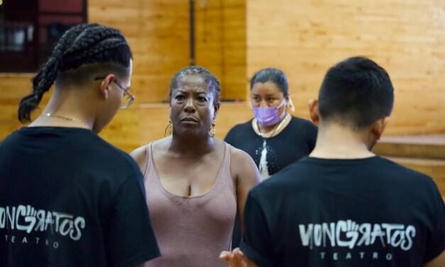 Talento migrante: protagonizan obra de teatro en el Cecut