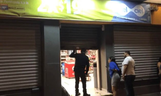 Aunque no hay toque de queda, negocios de Tijuana cierran como medida de prevención tras hechos violentos