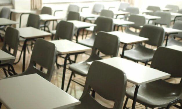 Que siempre no: Juez suspende eliminación de grados escolares 