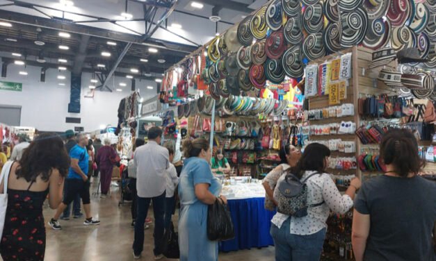 Inauguran la Expo TlaquepArte en Rosarito