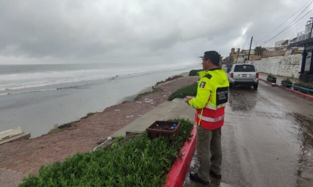Oleaje alto en Playas de Tijuana por condición climática