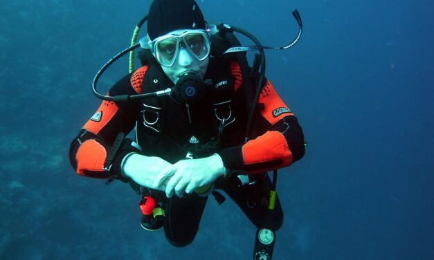 Promueven sesión de buceo para personas con discapacidad