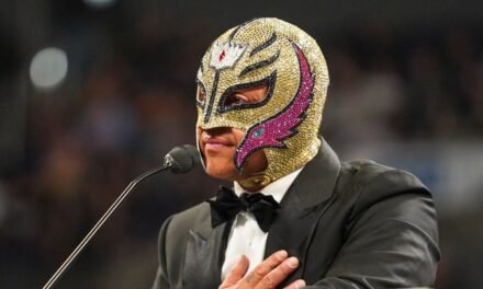 Rey Mysterio ingresa al Salón de la Fama de la WWE