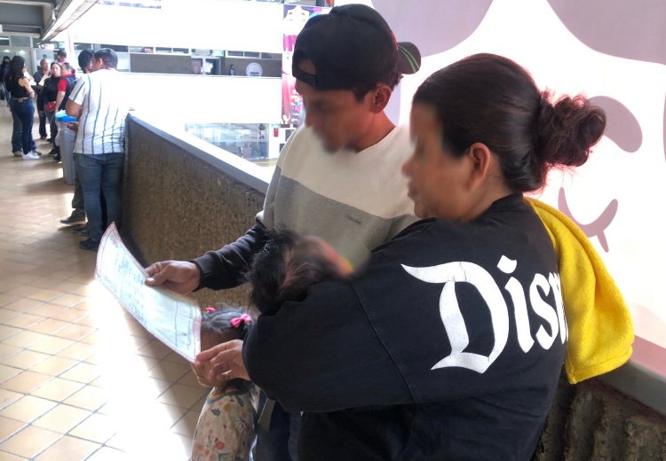 Extranjeros reciben apoyo en Tijuana para registrar a sus hijos nacidos en México