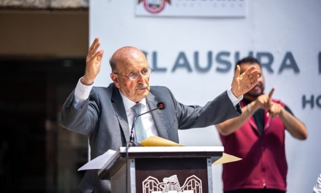 AYUNTAMIENTO DE TIJUANA RINDIÓ HOMENAJE AL RECONOCIDO HISTORIADOR DAVID PIÑERA