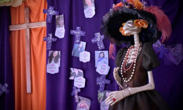 IMMUJER REALIZÓ ALTAR EN MEMORIA DE VÍCTIMAS DE FEMINICIDIO