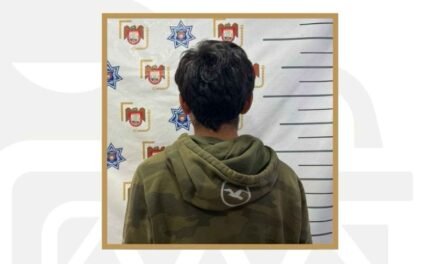 POLICÍA MUNICIPAL DETIENE A MENOR ARMADO TRAS ASALTO EN CAMINO VERDE