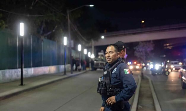 ILUMINAN CAMINOS ESCOLARES EN TIJUANA PARA QUE NADIE CAMINE CON MIEDO