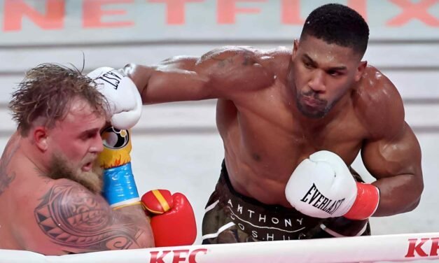 LO PUSIERON EN SU LUGAR: ANTHONY JOSHUA NOQUEA A JAKE PAUL EN MIAMI