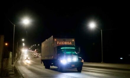 INSTALAN 119 LUMINARIAS LED EN VÍA RÁPIDA ORIENTE PARA MEJORAR SEGURIDAD Y VISIBILIDAD