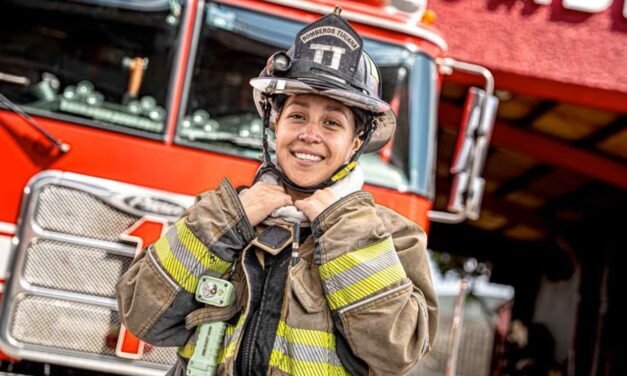 BOMBERA DE TIJUANA ROMPE ESTEREOTIPOS: “SOY MUJER, PERO PUEDO HACERLO”