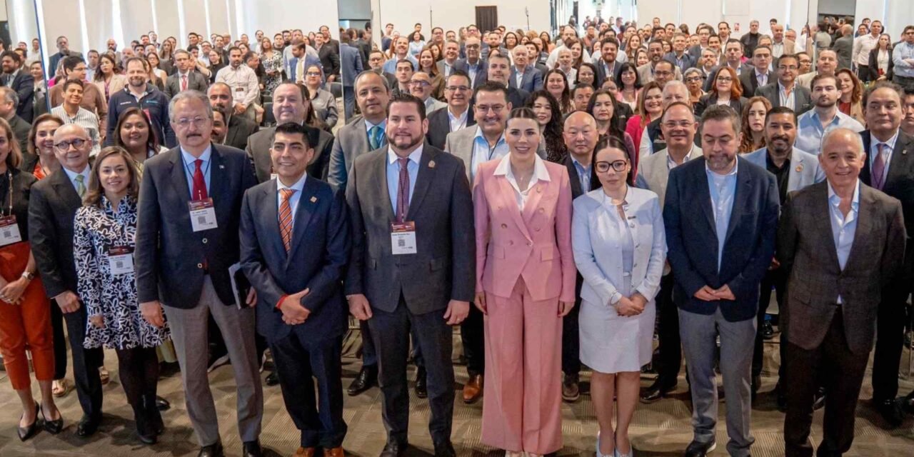 TIJUANA SE CONSOLIDA COMO POTENCIA MÉDICA: BURGUEÑO PARTICIPA EN ENCUENTRO NACIONAL 🏥⚙️