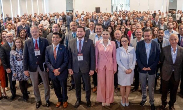 TIJUANA SE CONSOLIDA COMO POTENCIA MÉDICA: BURGUEÑO PARTICIPA EN ENCUENTRO NACIONAL 🏥⚙️