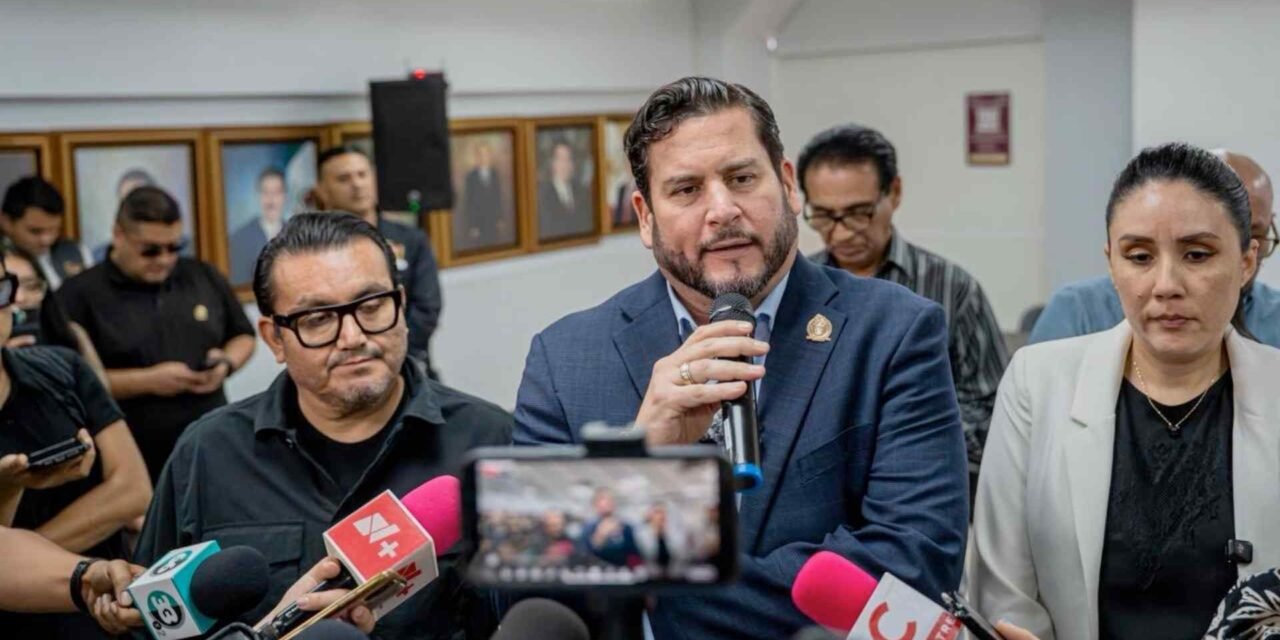 PROTESTAN VECINOS DE SANTA FE… Y BURGUEÑO LOS RECIBE CARA A CARA 🏘️⚠️