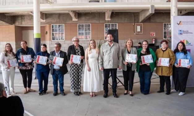 ¡Día del Maestro en Tijuana! Reconocimiento a docentes del Consejo de Seguridad Escolar