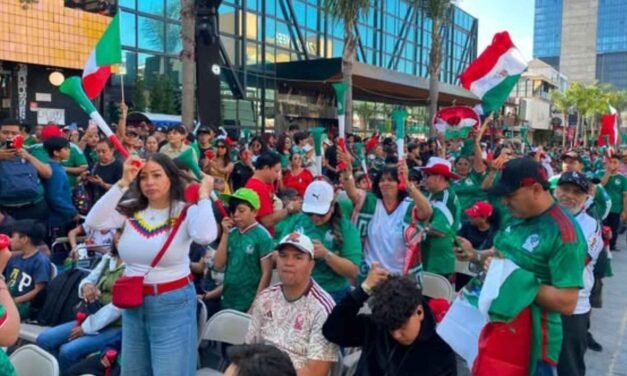 La Revu se viste de verde: Tijuanenses alientan a la Selección en el Baja Fut Fest