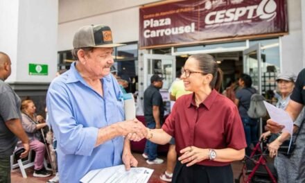 Mónica Vega acerca a las colonias los apoyos para regularizar adeudos de agua