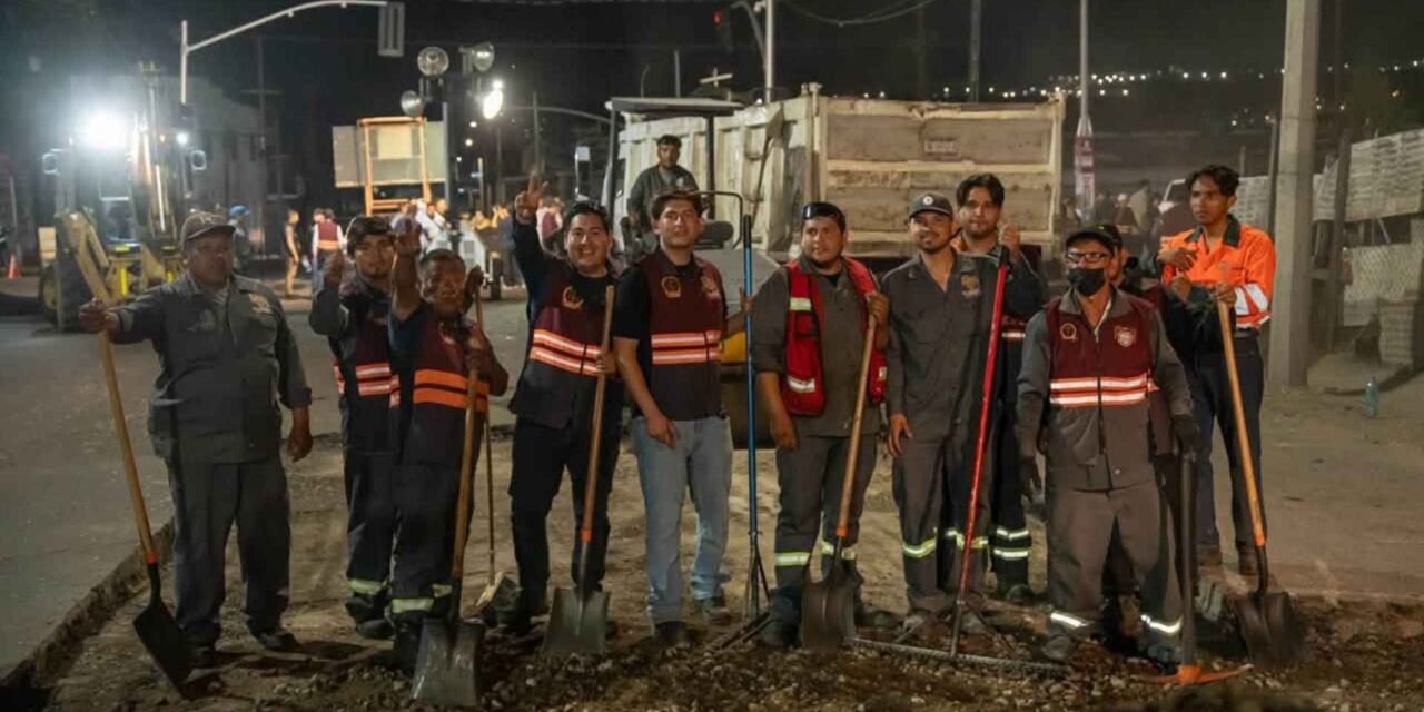 Bachean de noche para no hacer tráfico: en Tijuana arranca programa para rehabilitar calles; repararán 90 vialidades